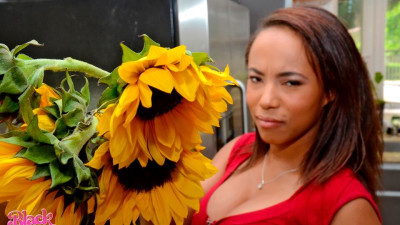 Stylish Marie Washington - posing action - Black GFs